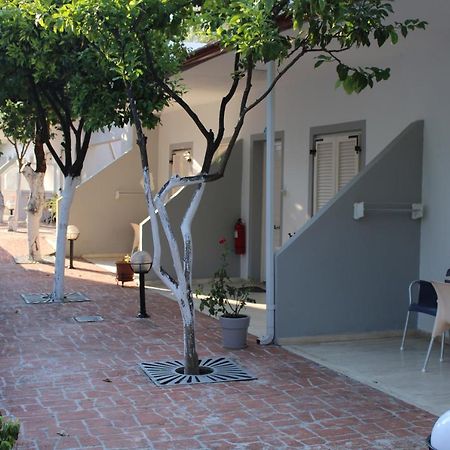 Milto'S Studios Parga Exterior photo